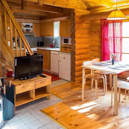 Äkäslompolo Holiday Home Yllaeksen Tunturihonkamaja A 1 By Interhome מראה חיצוני תמונה